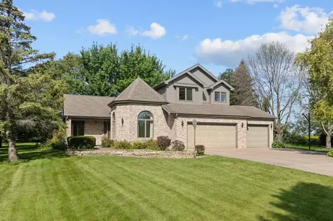 9425 Memory Ln, Neenah, WI 54956