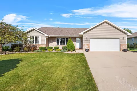 1410 Alpine Dr, Green Bay, WI 54311