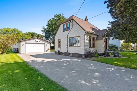 205 E State St, Bonduel, WI 54107