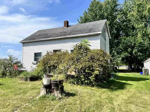 5701 Finnegan Lake Rd, Gillett, WI 54124