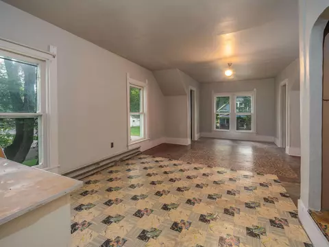 531 E Huron St, Omro, WI 54963 photo 11