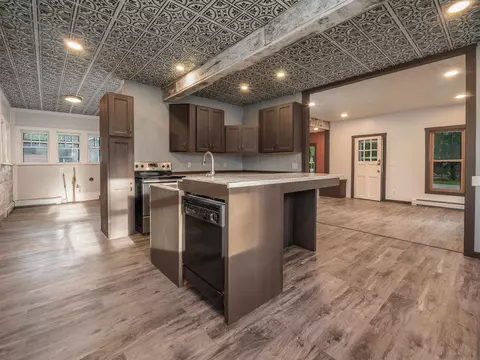531 E Huron St, Omro, WI 54963 photo 6
