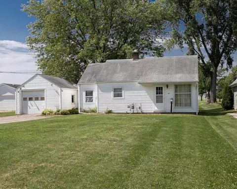 637 S Western Ave, Neenah, WI 54956