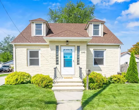 848 Racine St, Menasha, WI 54952