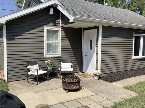 1100 Mayer St, Menasha, WI 54952