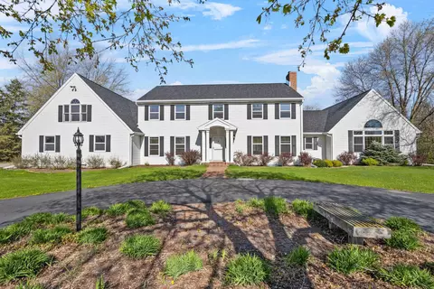 8294 Quail Point Rd, Neenah, WI 54956