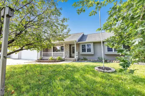 w2395 Greenspire Way, Appleton, WI 54915