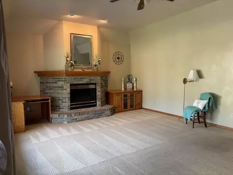 n311 Candlelite Way, Appleton, WI 54915 photo 3