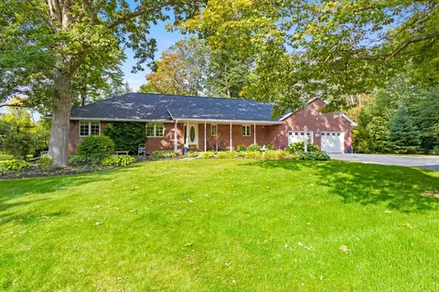 664 Majestic Oak Ct, De Pere, WI 54115