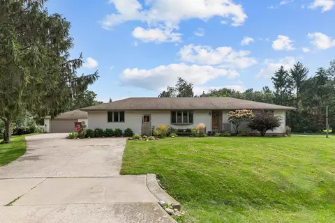 5323 Ann St, Larsen, WI 54947