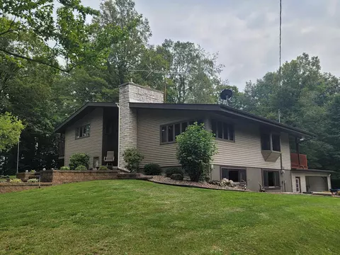 w3303 Court Road, Chilton, WI 53014