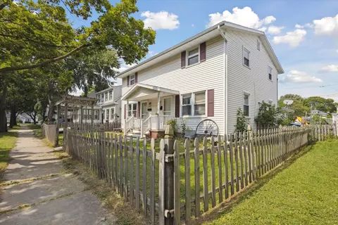 1537 Ellis St, Green Bay, WI 54302