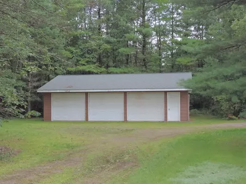 Exterior - 11908 Sleeter Rd, Suring, WI 54174 photo 2 of 10