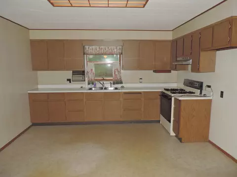 Kitchen - 11908 Sleeter Rd, Suring, WI 54174 photo 1 of 2