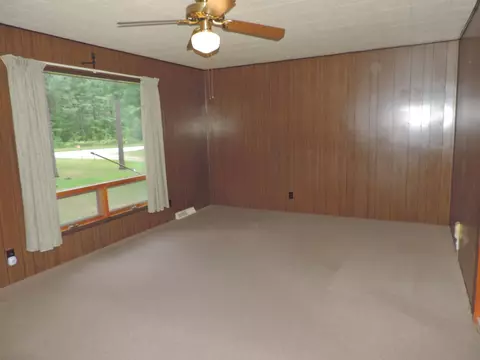Living - 11908 Sleeter Rd, Suring, WI 54174 photo 1 of 2