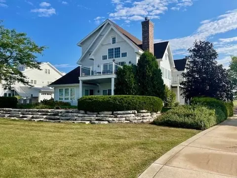 323 S 1st Ave #2201, Sturgeon Bay, WI 54235