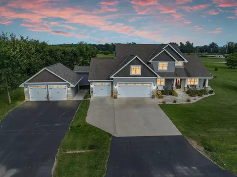 2951 Sanibel Dr, De Pere, WI 54115