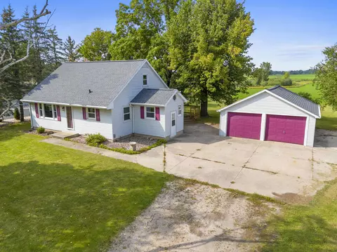2959 Lark Rd, Greenleaf, WI 54126 photo 3