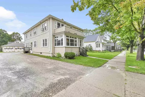 810 10th Ave, Green Bay, WI 54304