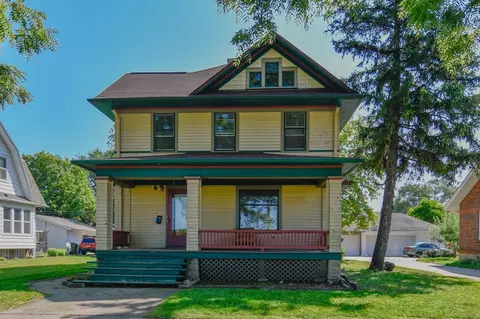 220 N Michigan St, De Pere, WI 54115