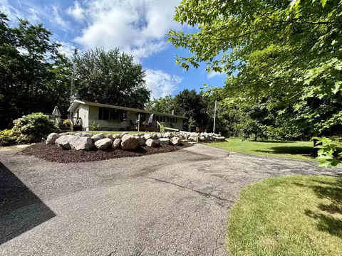 n6547n3 N Rd Dr, Plainfield, WI 54966 photo 2