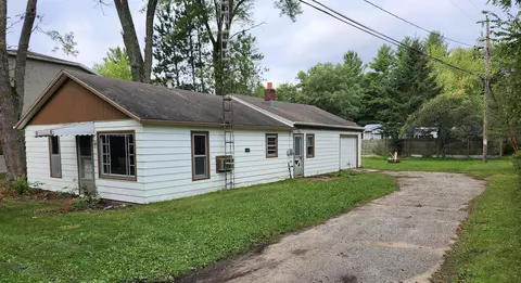 220 Wood St, Redgranite, WI 54970