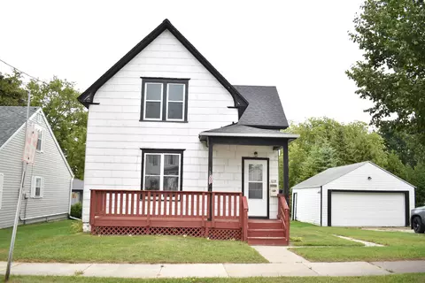 238 Mill St, Algoma, WI 54201