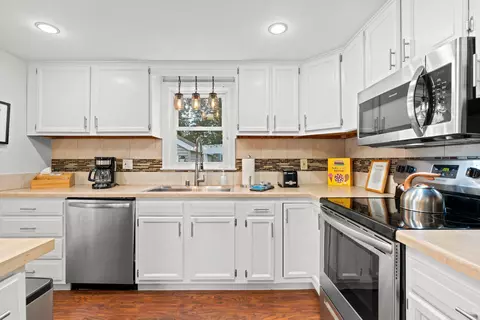 Kitchen - 924 W Brewster St, Appleton, WI 54914 photo 1 of 3