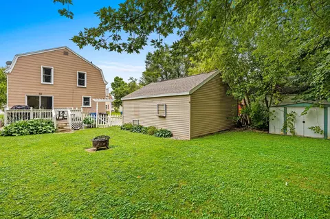 Exterior - 924 W Brewster St, Appleton, WI 54914 photo 4 of 9