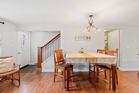 Dining - 924 W Brewster St, Appleton, WI 54914 photo 3 of 3