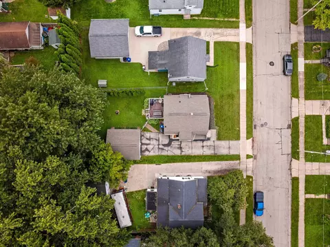 View/Area - 924 W Brewster St, Appleton, WI 54914 photo 1 of 2