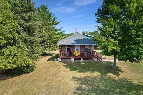 N9928 K-3 Lane, Daggett, MI 49821