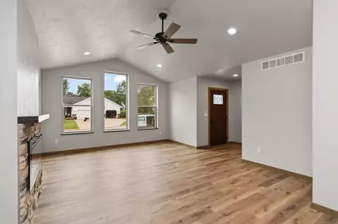 w5906 Blazing Star Drive, Appleton, WI 54915 photo 5