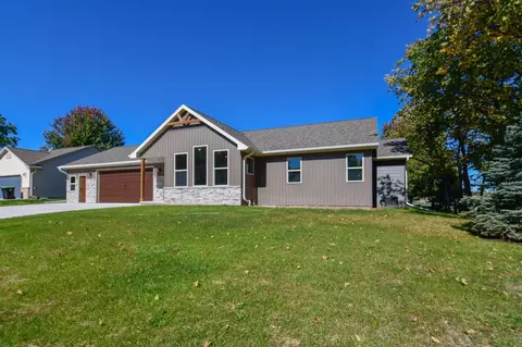 w5906 Blazing Star Drive, Appleton, WI 54915 photo 2