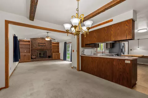 2208 W Larkspur Dr, Appleton, WI 54915 photo 8