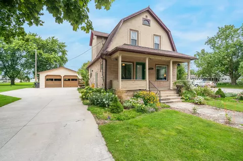 208 W Main St, Hilbert, WI 54129