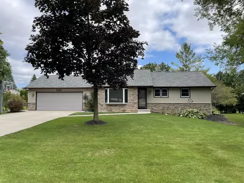 1018 Rogues Way, Green Bay, WI 54313