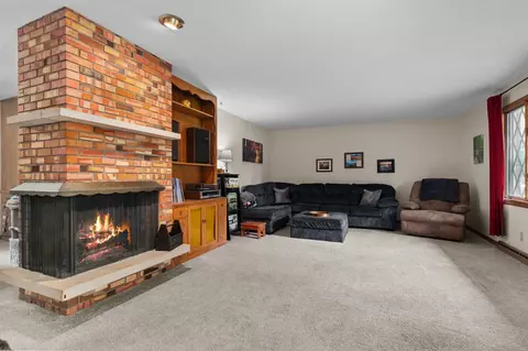 2109 S Kernan Ave, Appleton, WI 54915 photo 3