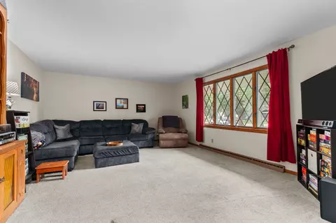 2109 S Kernan Ave, Appleton, WI 54915 photo 4