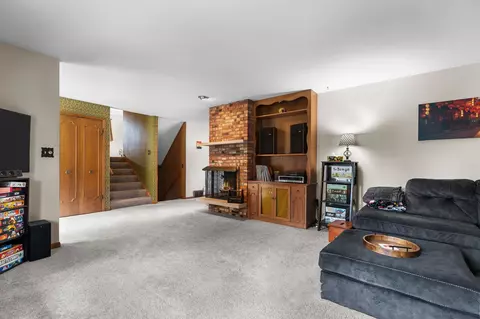 2109 S Kernan Ave, Appleton, WI 54915 photo 5