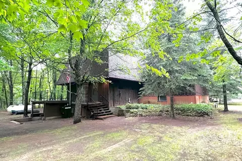 w10455 Karen Drive, Athelstane, WI 54104