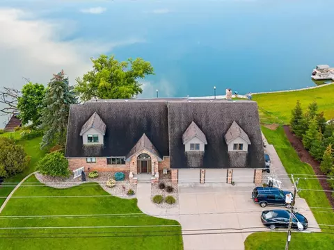 View/Area - 1819 W Main St, Appleton, WI 54911 photo 2 of 13