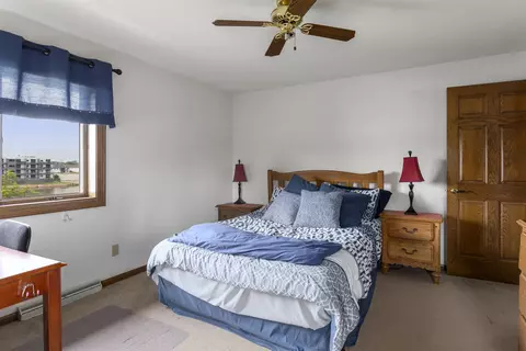 Bedroom - 1819 W Main St, Appleton, WI 54911 photo 2 of 4