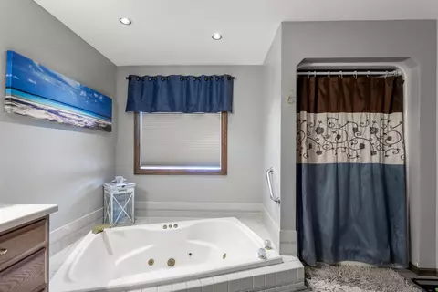 Bath - 1819 W Main St, Appleton, WI 54911 photo 4 of 6