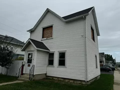129 W Scott St, Fond Du Lac, WI 54935