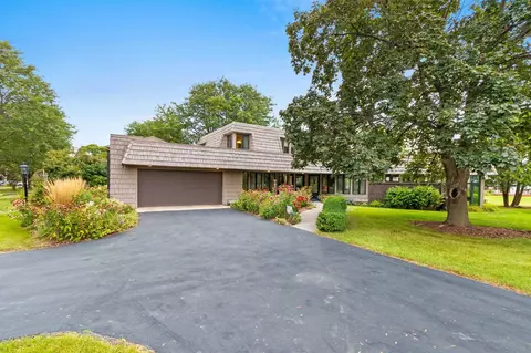 719 Bordeaux Rue, Green Bay, WI 54301