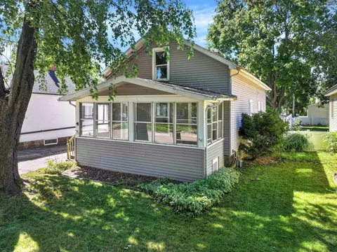 731 Evans St, Oshkosh, WI 54901
