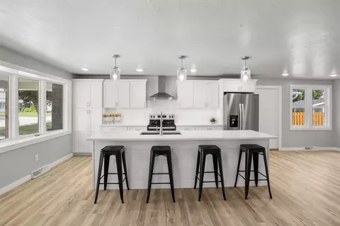 Kitchen - 1106 N Hawthorne Dr, Appleton, WI 54915 photo 1 of 4