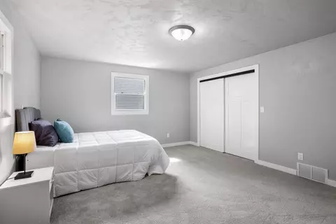 Bedroom - 1106 N Hawthorne Dr, Appleton, WI 54915 photo 5 of 5