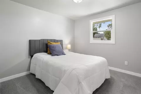 Bedroom - 1106 N Hawthorne Dr, Appleton, WI 54915 photo 1 of 5
